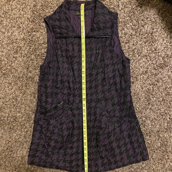 Apropos light weight vest. - Picture 4 of 5